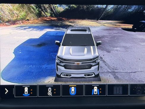 Used 2021 Chevrolet Silverado 1500 LTZ w/ LTZ Premium Package image 16