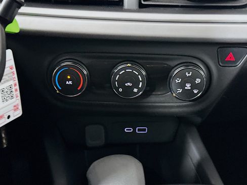 Used 2024 Chevrolet Trax LS FWD image 23