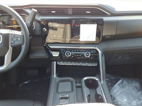 New 2026 GMC Sierra 3500 Denali w/ Denali Reserve Package image 13