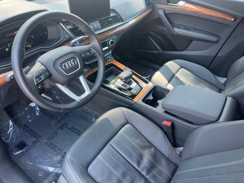Used 2023 Audi Q5 2.0T Premium Plus w/ Premium Plus Package AWD/4WD image 14