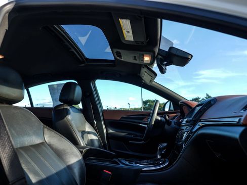 Used 2016 Buick Regal Premium w/ Driver Confidence Package #2 FWD image 20