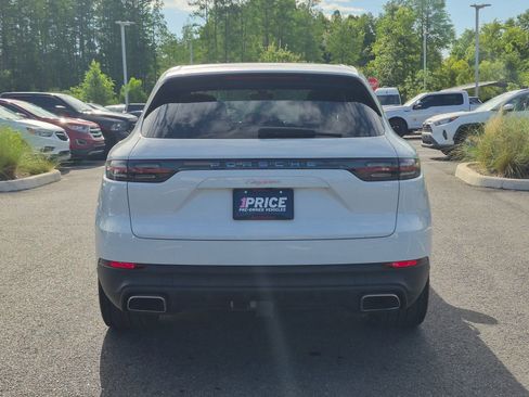 Used 2021 Porsche Cayenne AWD/4WD image 11