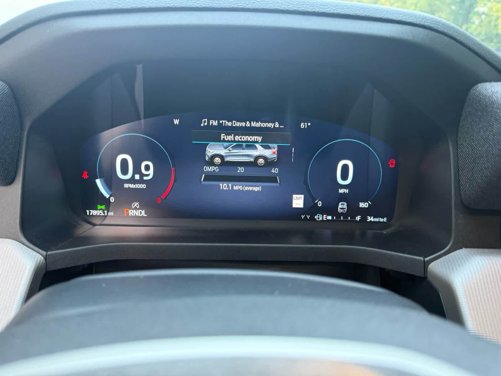 Used 2025 Ford Explorer Active AWD/4WD image 3