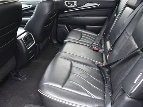 Used 2019 INFINITI QX60 Luxe w/ Essential Package FWD image 24