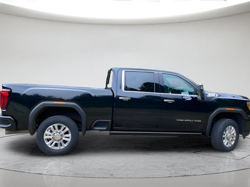 Used 2022 GMC Sierra 3500 Denali w/ Denali Ultimate Package AWD/4WD image 3