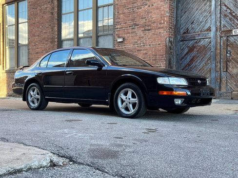 Used 1998 Nissan Maxima SE image 4