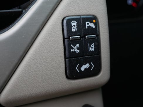 Used 2015 GMC Yukon Denali w/ Premium Package AWD/4WD image 27