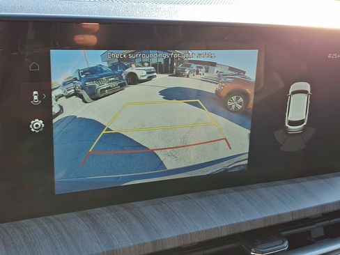 Used 2024 Kia Telluride EX w/ EX Captain's Chair Package image 19