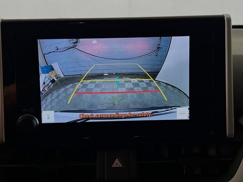 Used 2024 Toyota RAV4 XLE w/ Convenience Package image 28