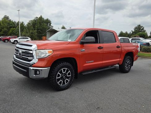 Used 2017 Toyota Tundra SR5 w/ TRD Off Road Package AWD/4WD image 3