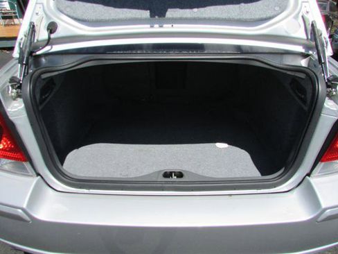 Used 2006 Volvo S60 2.5T image 14