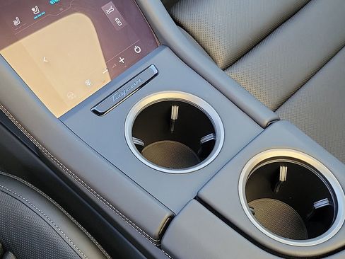 New 2025 Porsche Taycan Turbo AWD/4WD image 22