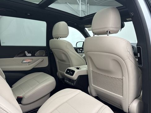 Used 2026 Mercedes-Benz GLS 450 4MATIC image 27