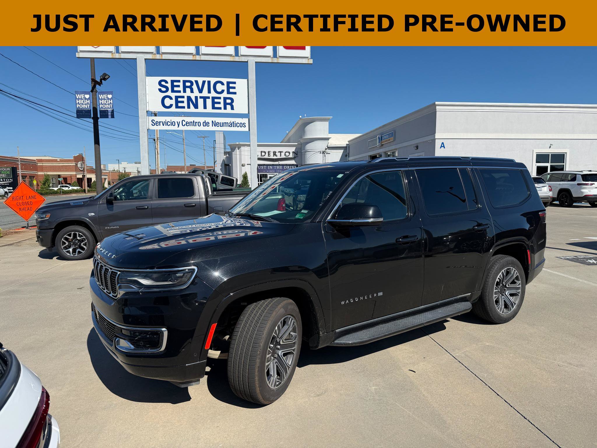 Certified 2024 Jeep Wagoneer Series II w/ Flexible Seating Group AWD/4WD image 1