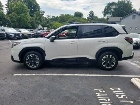 Certified 2025 Subaru Forester Premium AWD/4WD image 7
