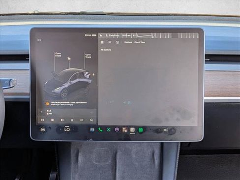 Used 2024 Tesla Model Y 2WD image 20