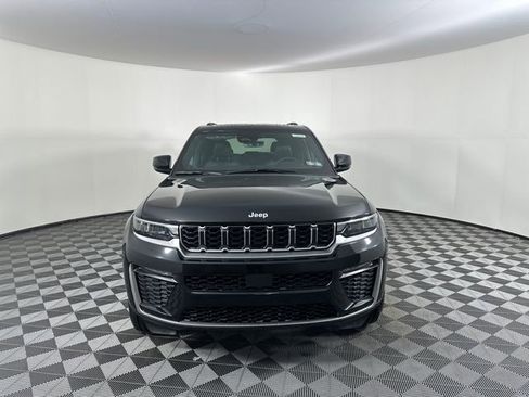 New 2026 Jeep Grand Cherokee Limited AWD/4WD image 2