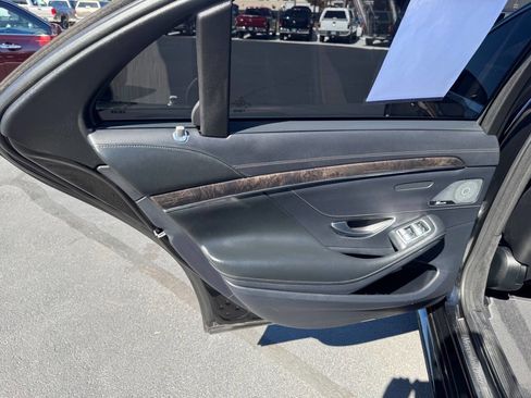 Used 2015 Mercedes-Benz S 550 Sedan image 22