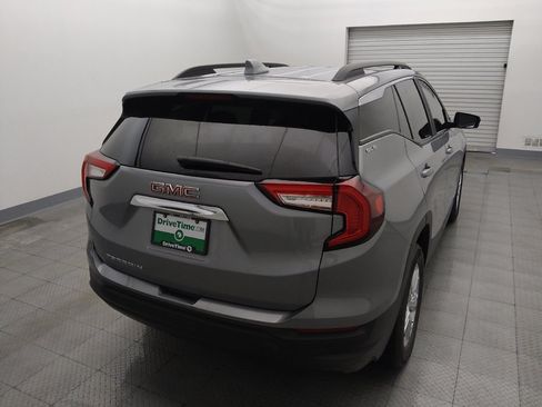 Used 2023 GMC Terrain SLE w/ Driver Convenience Package FWD image 7