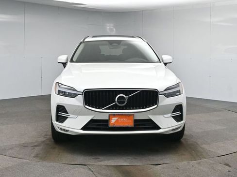 Used 2023 Volvo XC60 B5 Core image 8