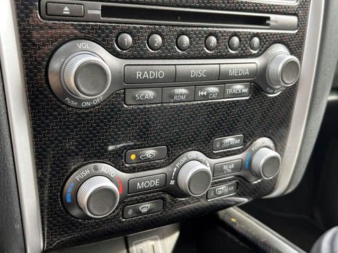 Used 2020 Nissan Pathfinder SL AWD/4WD image 30