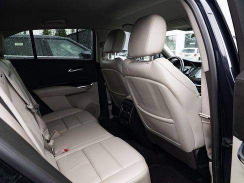 Used 2024 Cadillac XT4 Premium Luxury image 22