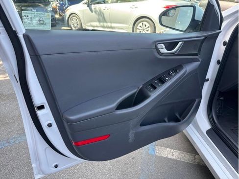 Used 2019 Hyundai Ioniq Blue image 7