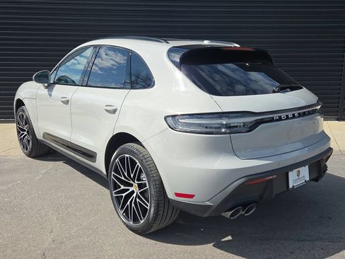 Certified 2026 Porsche Macan AWD/4WD image 3