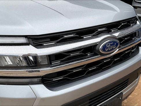 Used 2024 Ford Expedition Max Limited image 29