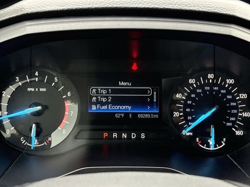 Used 2018 Ford Edge SE FWD image 12