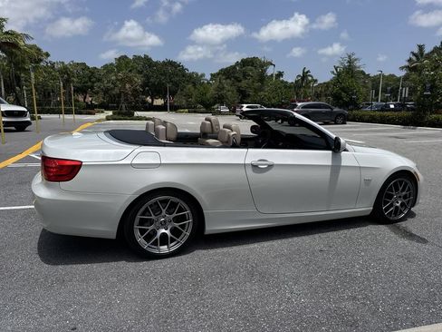 Used 2012 BMW 328i Convertible RWD image 4