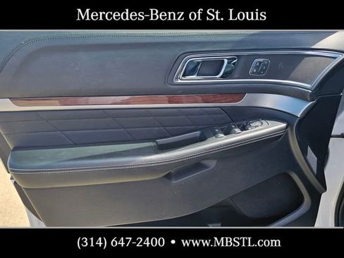 Used 2019 Ford Explorer Platinum AWD/4WD image 22