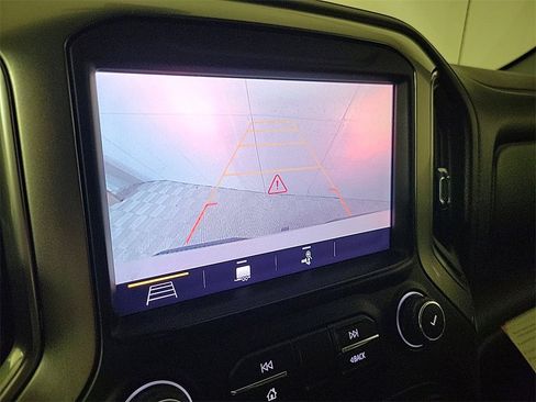 Used 2019 Chevrolet Silverado 1500 LTZ image 17