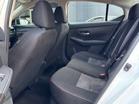 Used 2024 Nissan Sentra SR FWD image 6