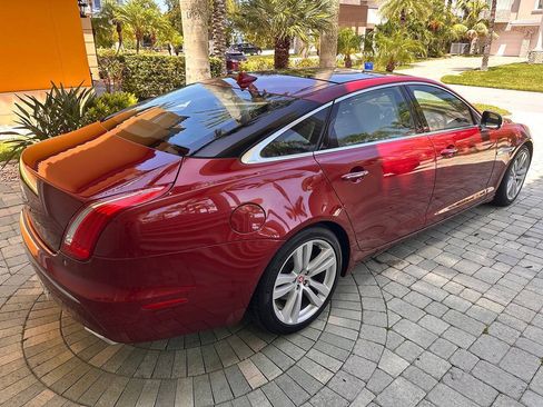 Used 2014 Jaguar XJ L Portfolio RWD image 32