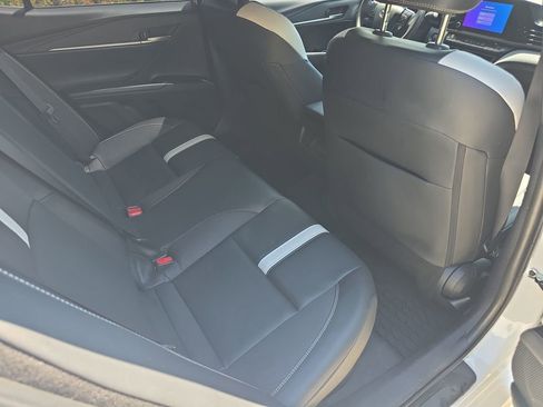 Used 2025 Toyota Camry SE FWD image 17