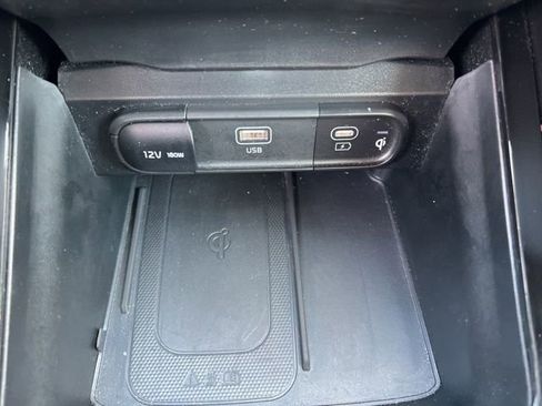 Used 2025 Kia Telluride S FWD image 25