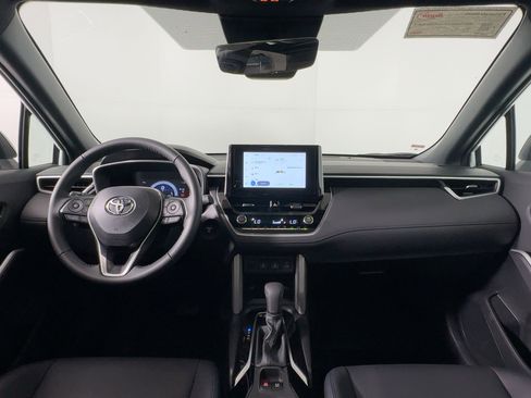 Used 2025 Toyota Corolla Cross AWD Hybrid image 13