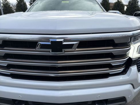 Used 2022 Chevrolet Silverado 1500 High Country image 29