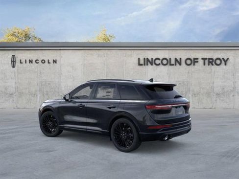 New 2026 Lincoln Corsair Premiere image 4