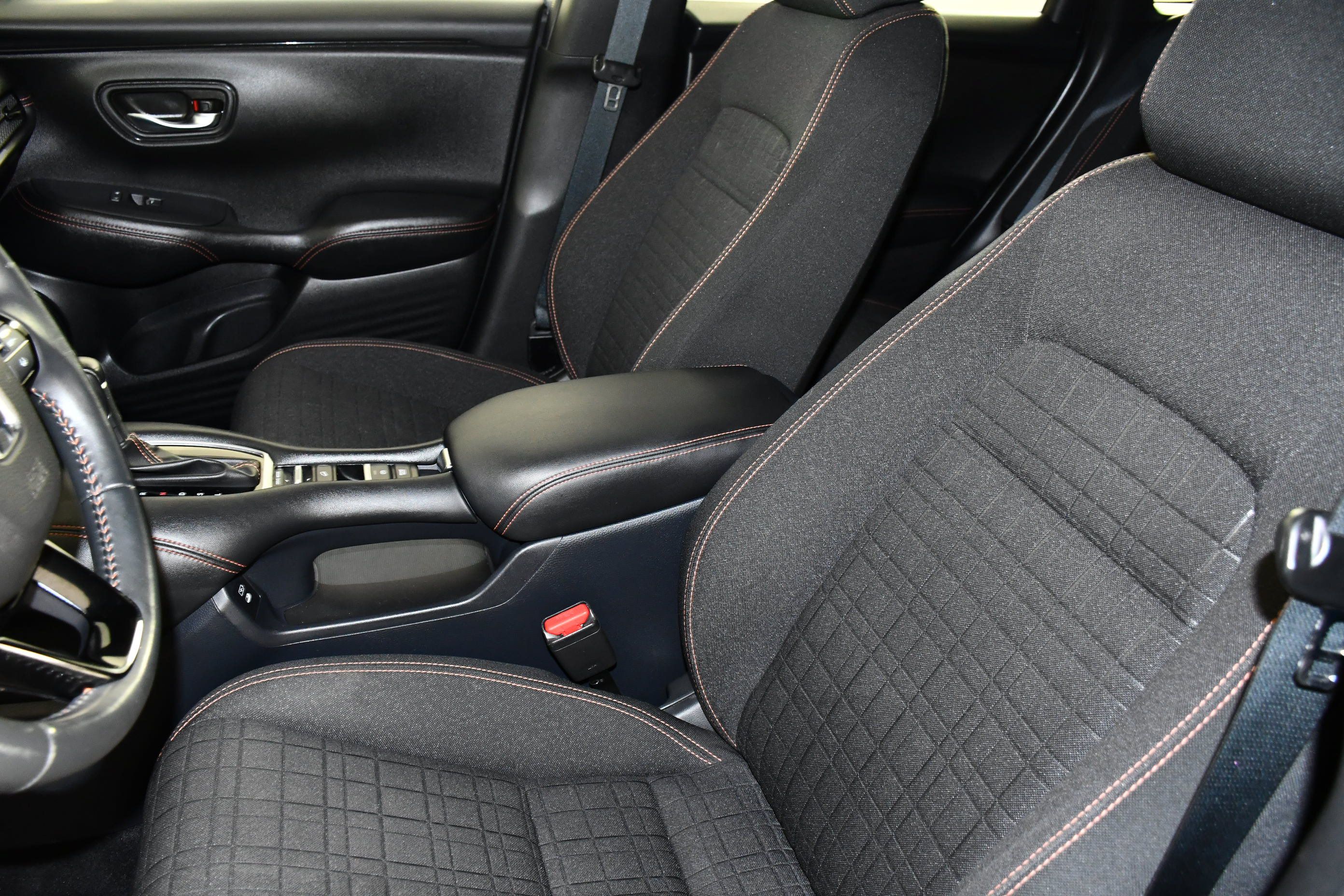 Certified 2024 Honda HR-V Sport image 36