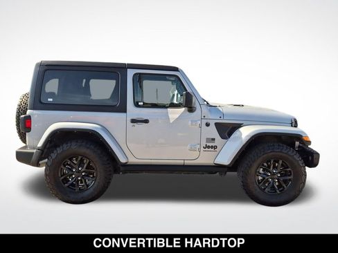 Used 2023 Jeep Wrangler Sport AWD/4WD image 6