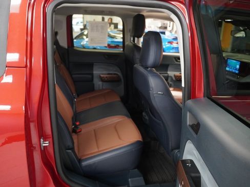 Used 2022 Ford Maverick Lariat w/ Lariat Luxury Package image 24