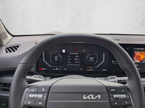 Used 2025 Kia K4 EX FWD image 8