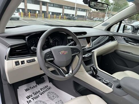 Certified 2024 Cadillac XT6 Premium Luxury w/ Technology Package AWD/4WD image 16