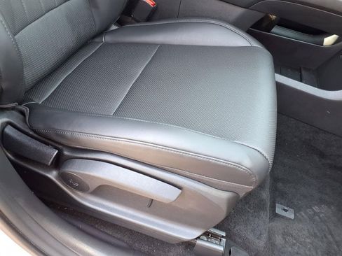 Used 2025 Hyundai Santa Fe SEL FWD image 18