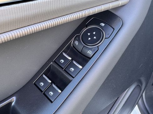 New 2026 Ford Explorer Active w/ Active Comfort Package image 8