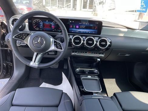 New 2025 Mercedes-Benz CLA 250 4MATIC image 16