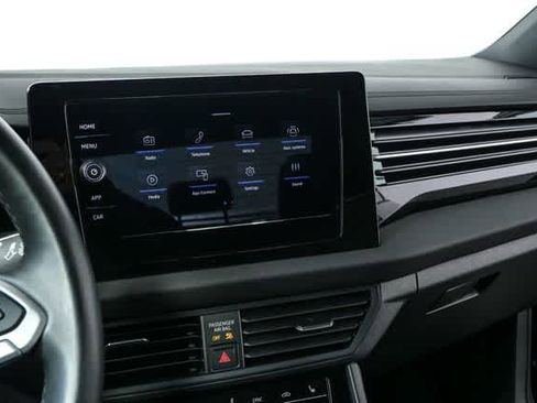 Certified 2025 Volkswagen Jetta Sport image 15