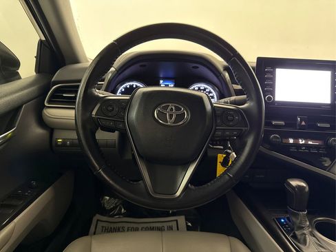 Used 2021 Toyota Camry SE FWD image 31